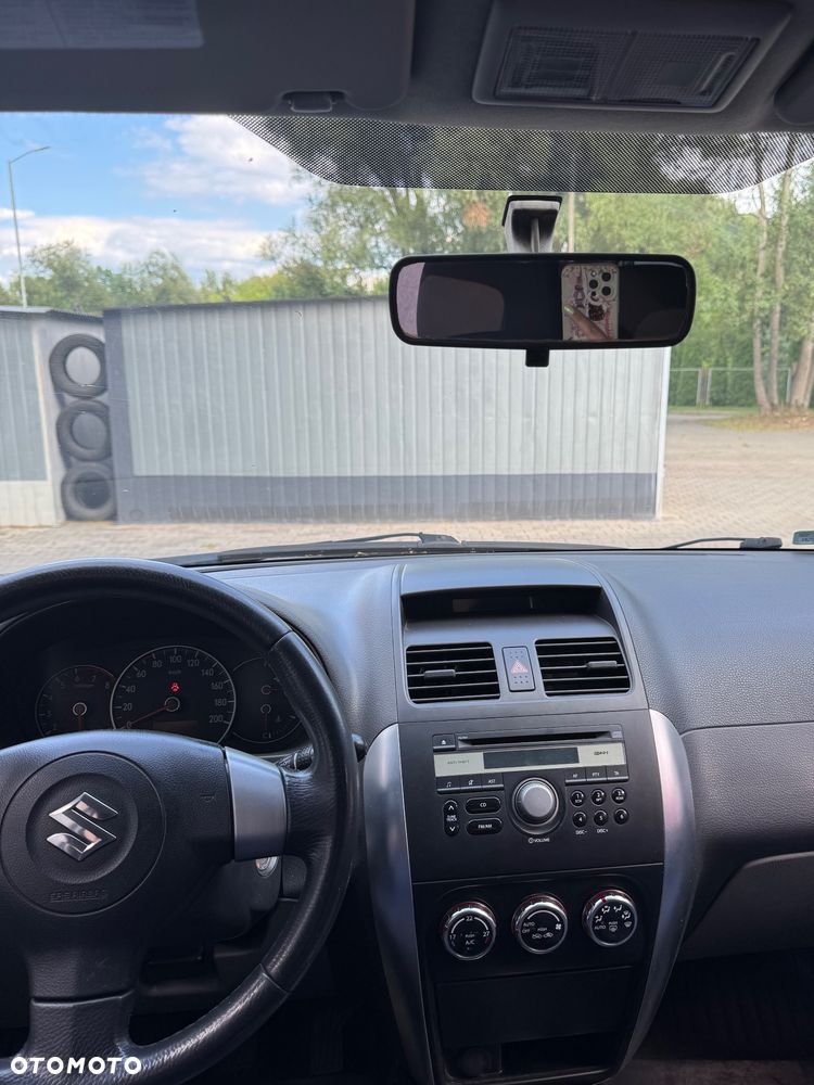 Suzuki SX4 - 8