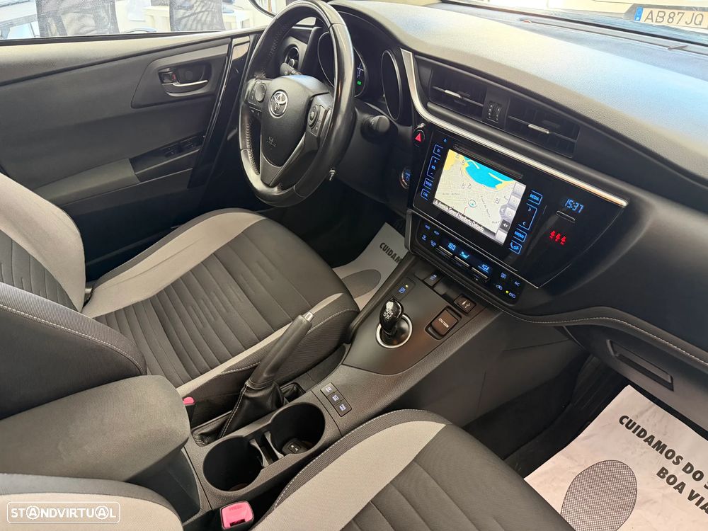 Toyota Auris 1.8 HSD Comfort +P.Sport+Navi - 26