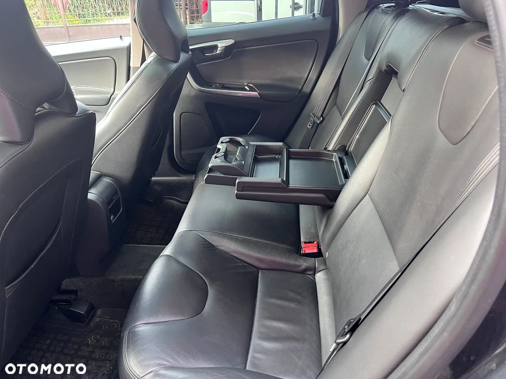 Volvo XC 60 D4 AWD Summum - 13