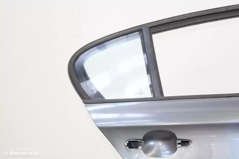 PORTA TRASEIRA DIREITA BMW 1 2004 -GRIS OSCURO - 2