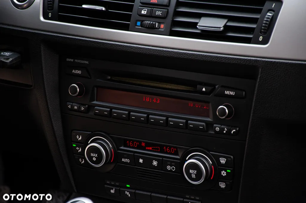 BMW Seria 3 320i - 31