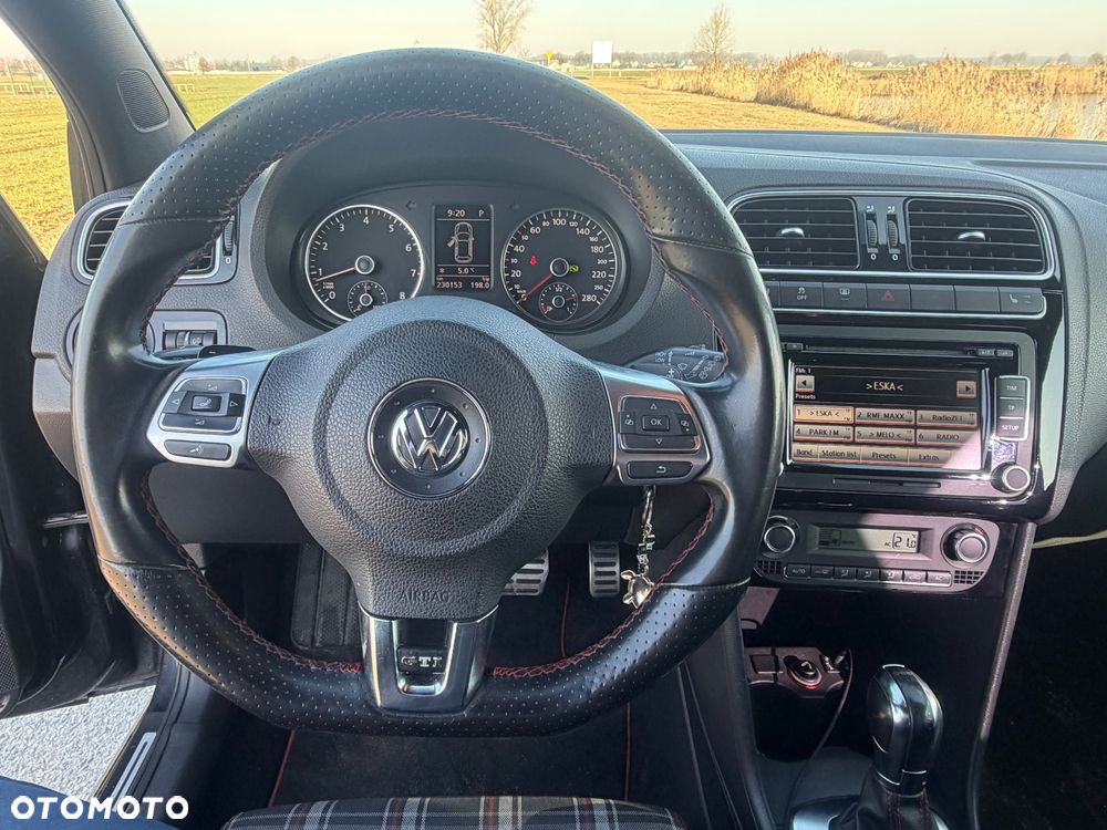 Volkswagen Polo 1.4 DSG GTI - 12