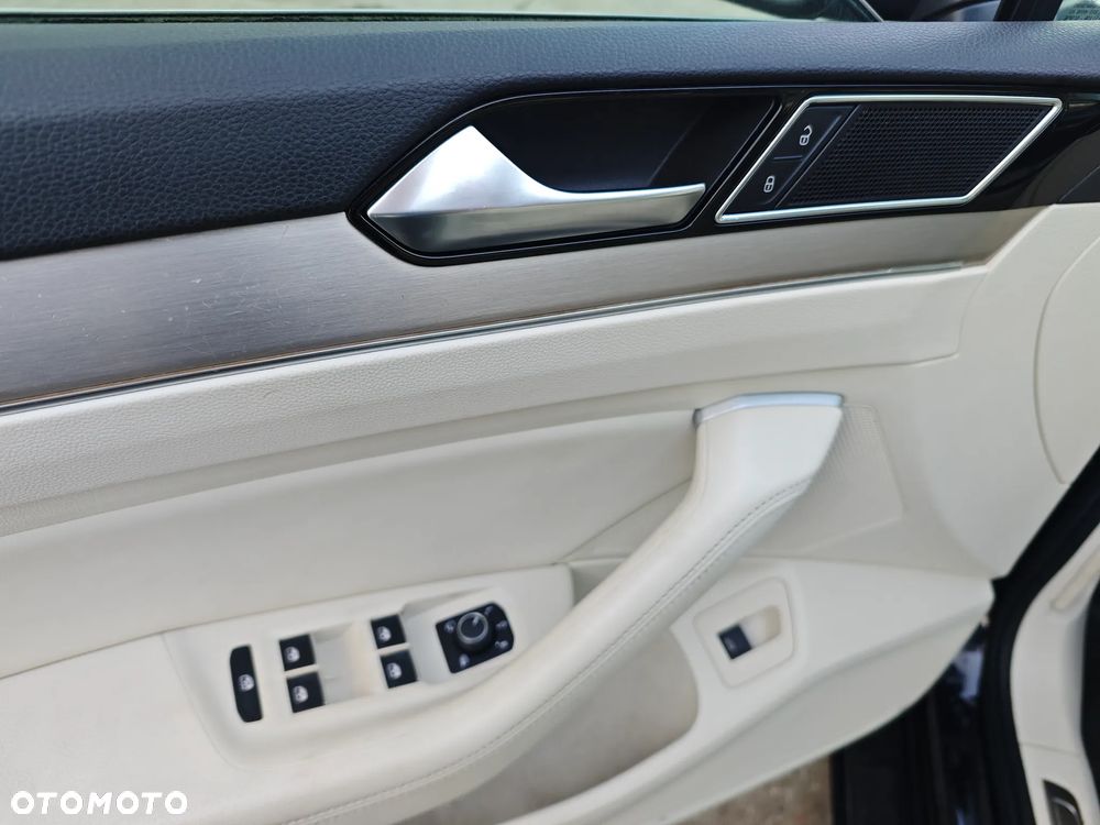 Volkswagen Passat 2.0 TSI BMT Highline DSG - 32
