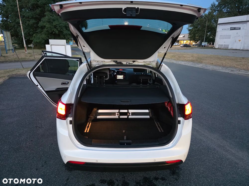 Kia Ceed 1.6 GDI L Business Line - 10