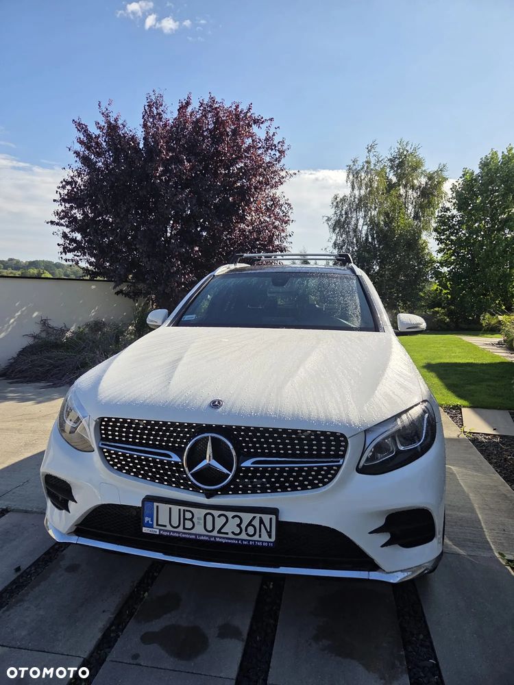 Mercedes-Benz GLC 300 4Matic 9G-TRONIC AMG Line - 5