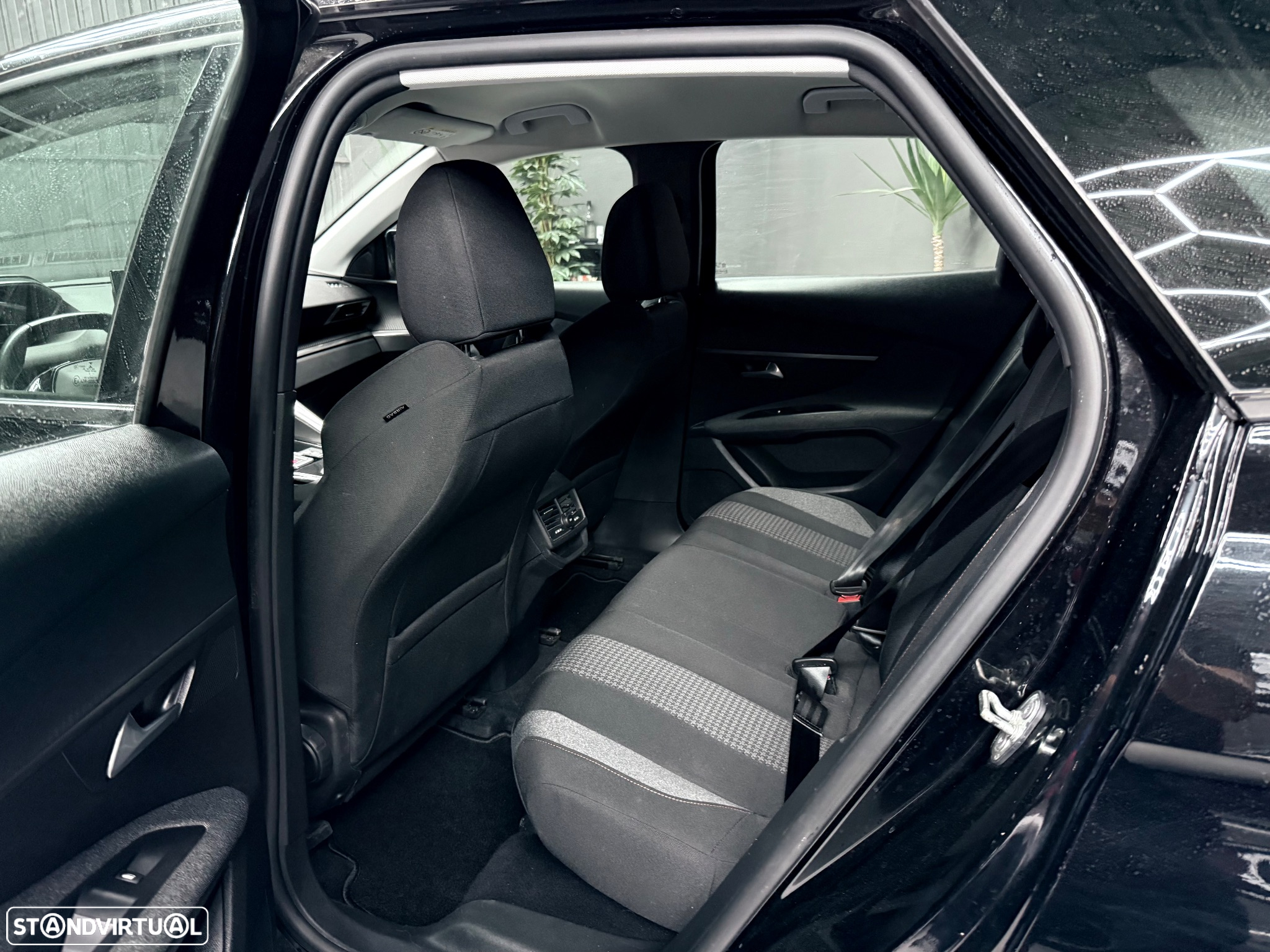Peugeot 3008 BlueHDi 130 Stop & Start EAT8 Active Pack - 10