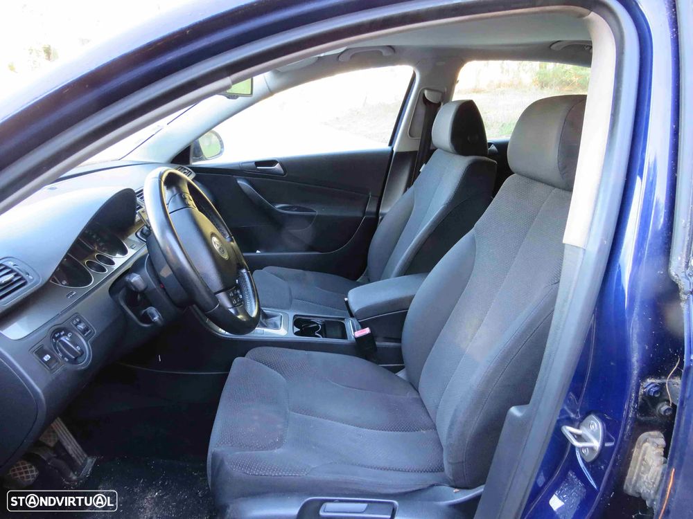 VW Passat B6 1.9 TDI (105Cv) de 2008 - Peças Usadas (8797) - 7