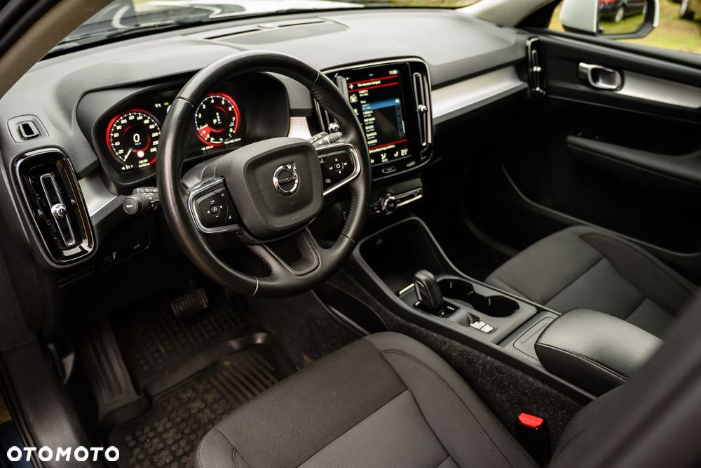 Volvo XC 40 T3 Momentum - 11