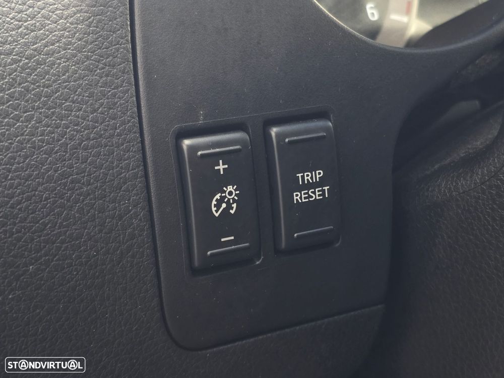 Nissan Navara 2.3 dCi CD 4WD N-Connecta Nav+Barras - 20