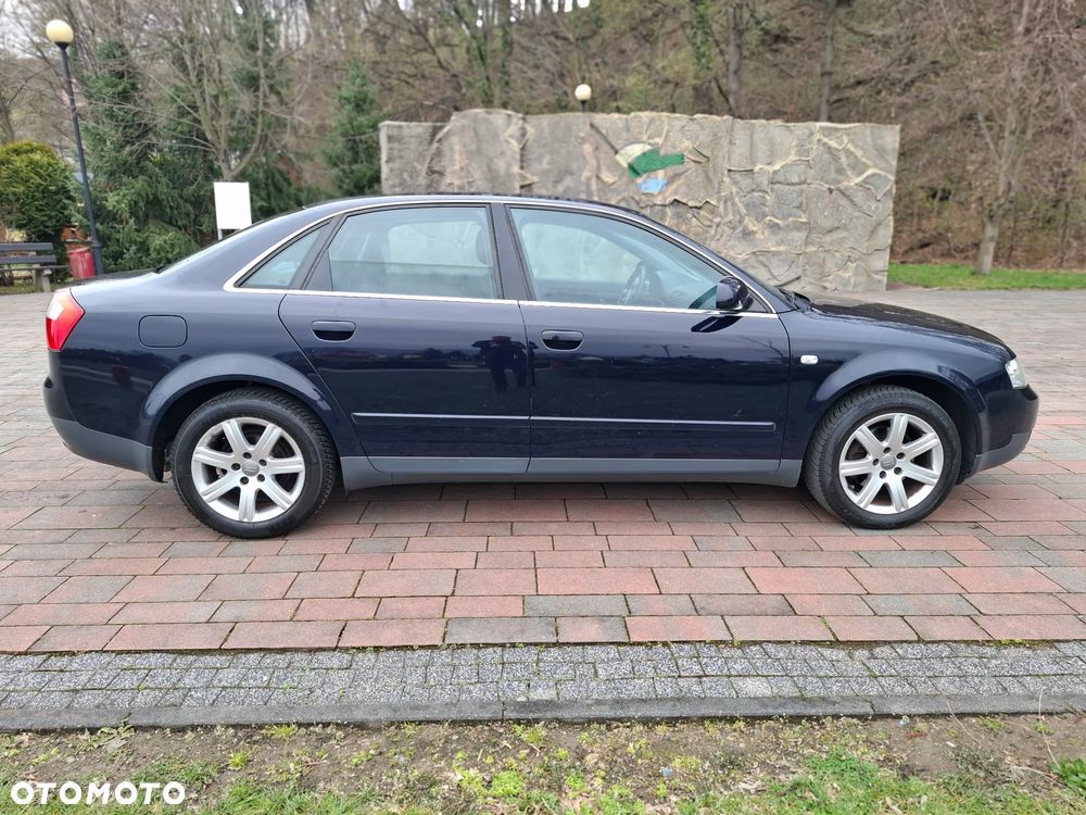 Audi A4 Limousine - 6