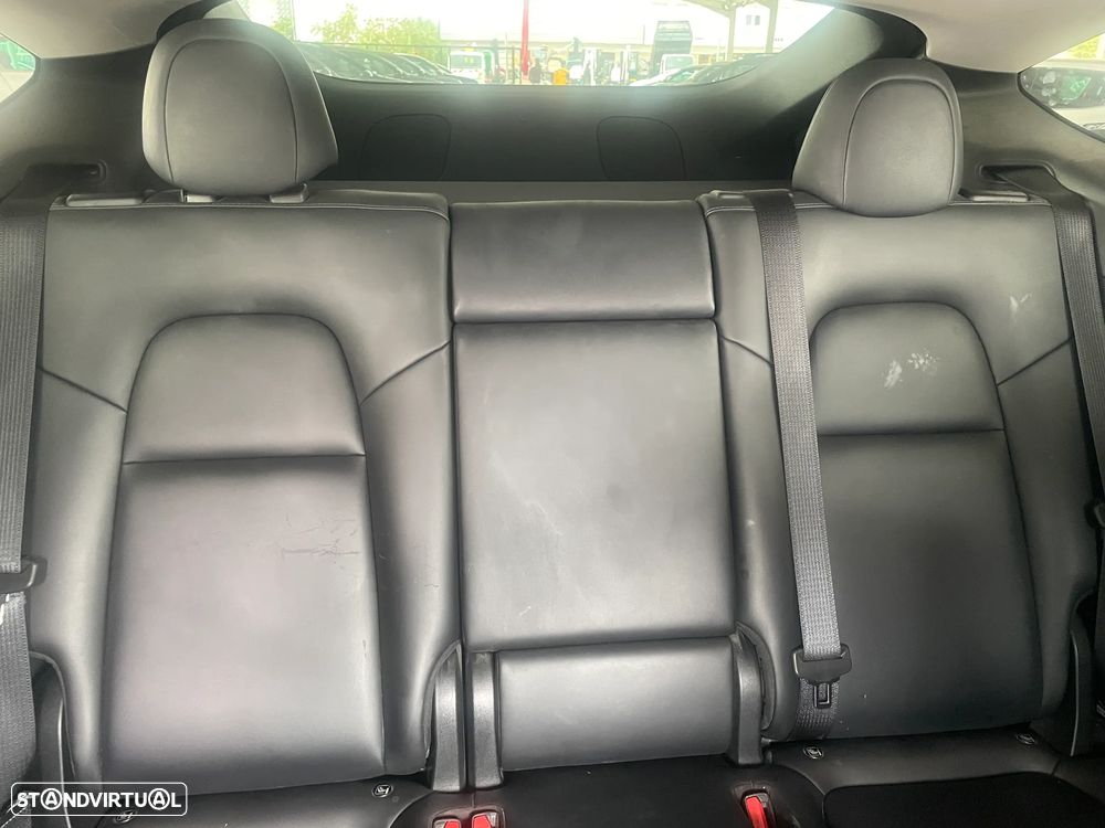 Tesla Model Y RWD - 14