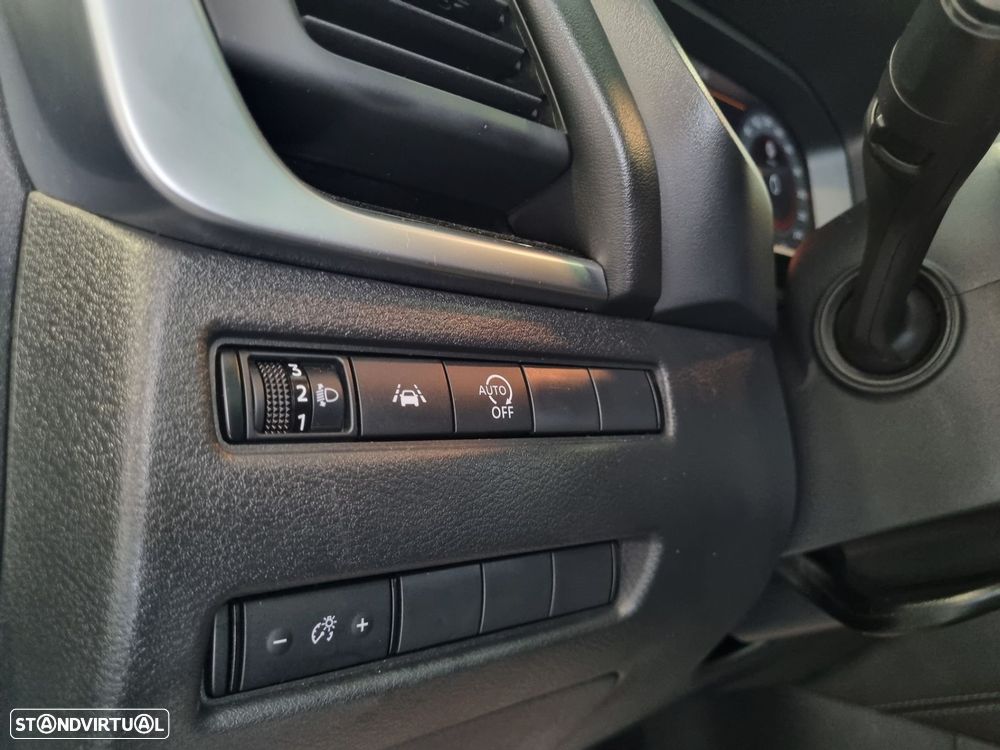 Nissan Qashqai 1.3 DIG-T N-Connecta LED+TT+SKY Xtronic - 16