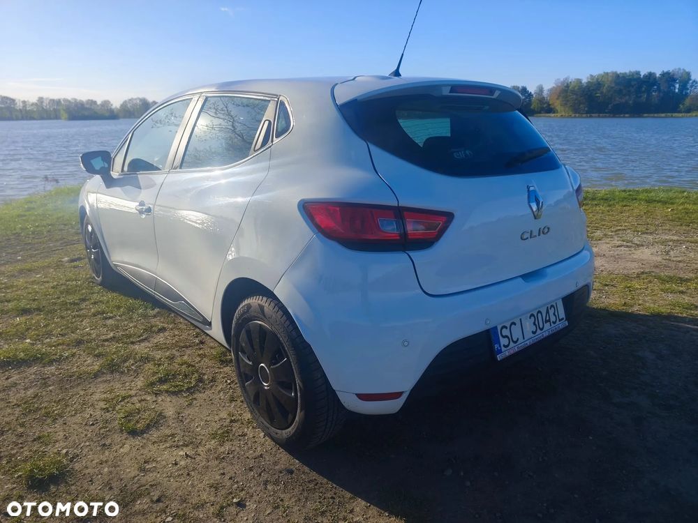 Renault Clio 1.2 16V 75 Life - 3