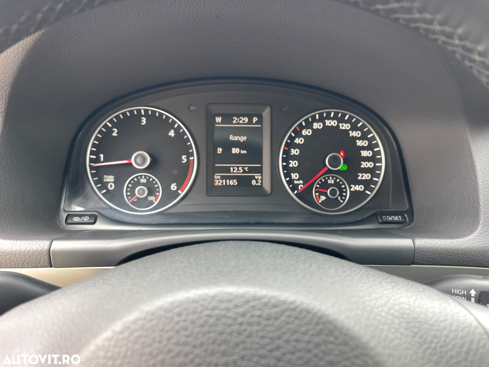 Volkswagen Touran 2.0 TDI DSG Comfortline - 39
