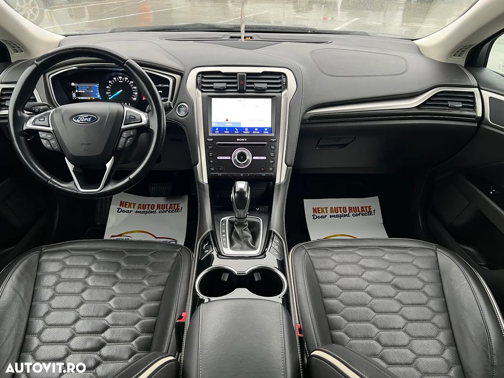 Ford Mondeo 2.0 HEV Vignale - 12