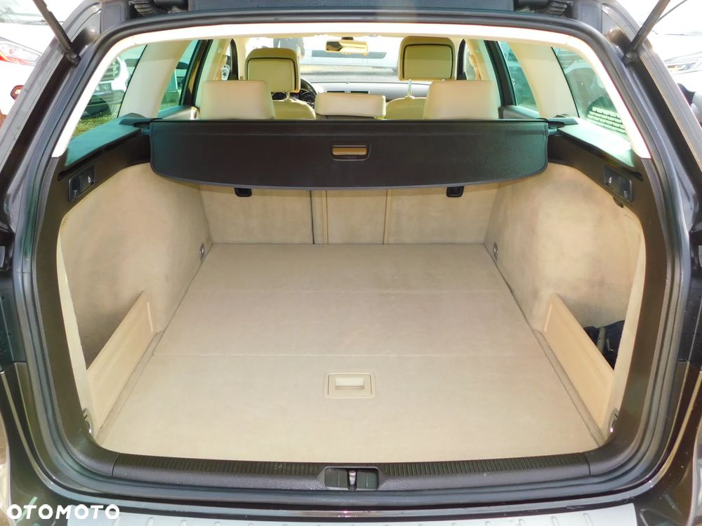 Volkswagen Passat 2.0 TDI Comfortline DSG - 26