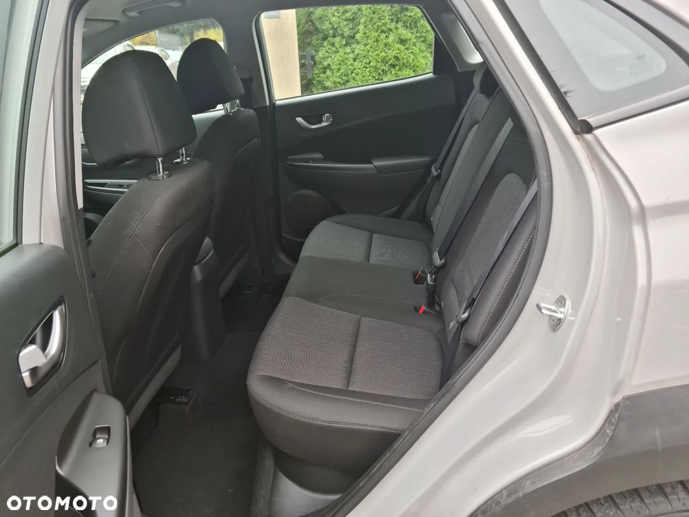 Hyundai Kona - 34