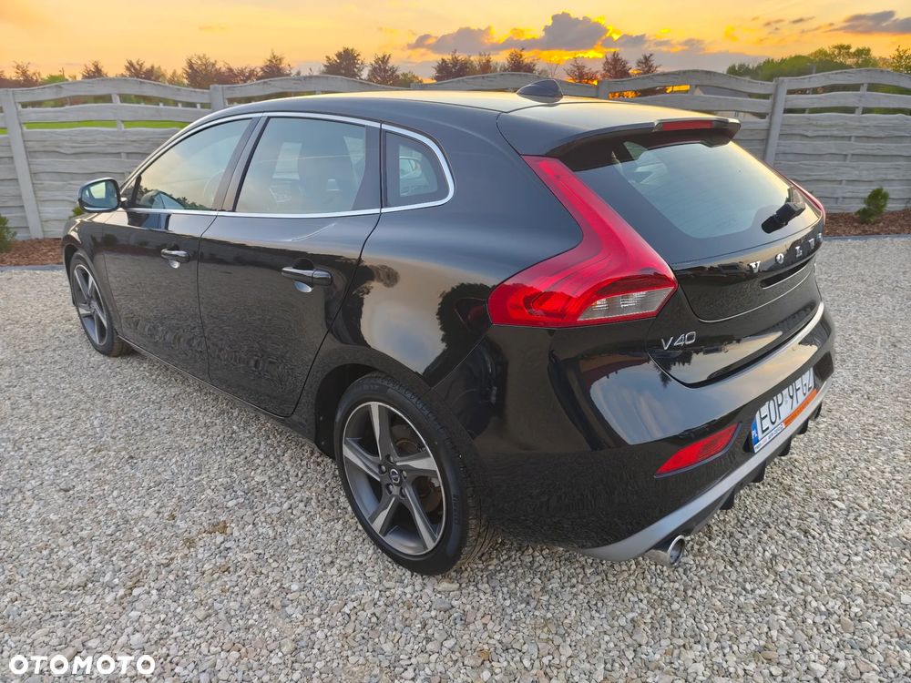 Volvo V40 D2 R Design - 3