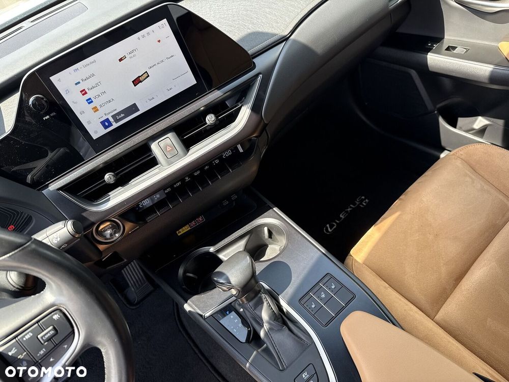 Lexus UX 250h GPF Business 2WD - 12
