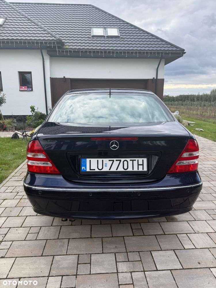 Mercedes-Benz Klasa C 200 T Kompressor Elegance - 3