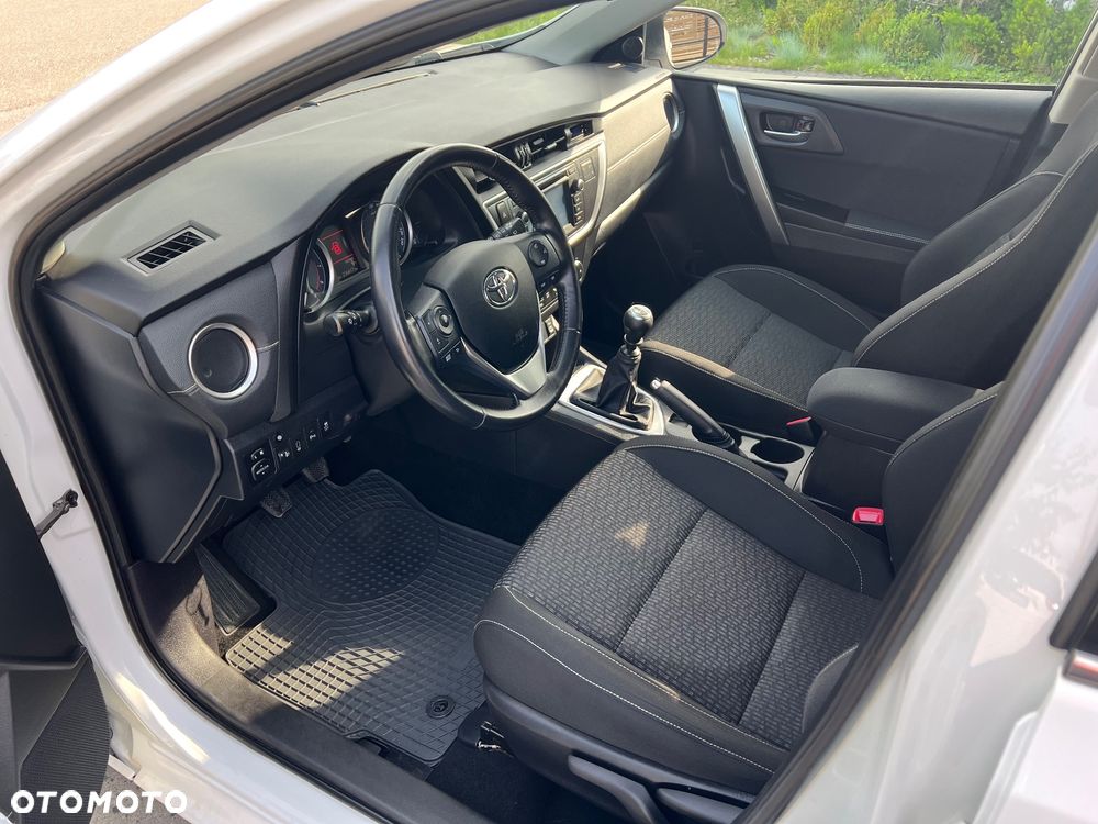 Toyota Auris 1.6 Dynamic - 9