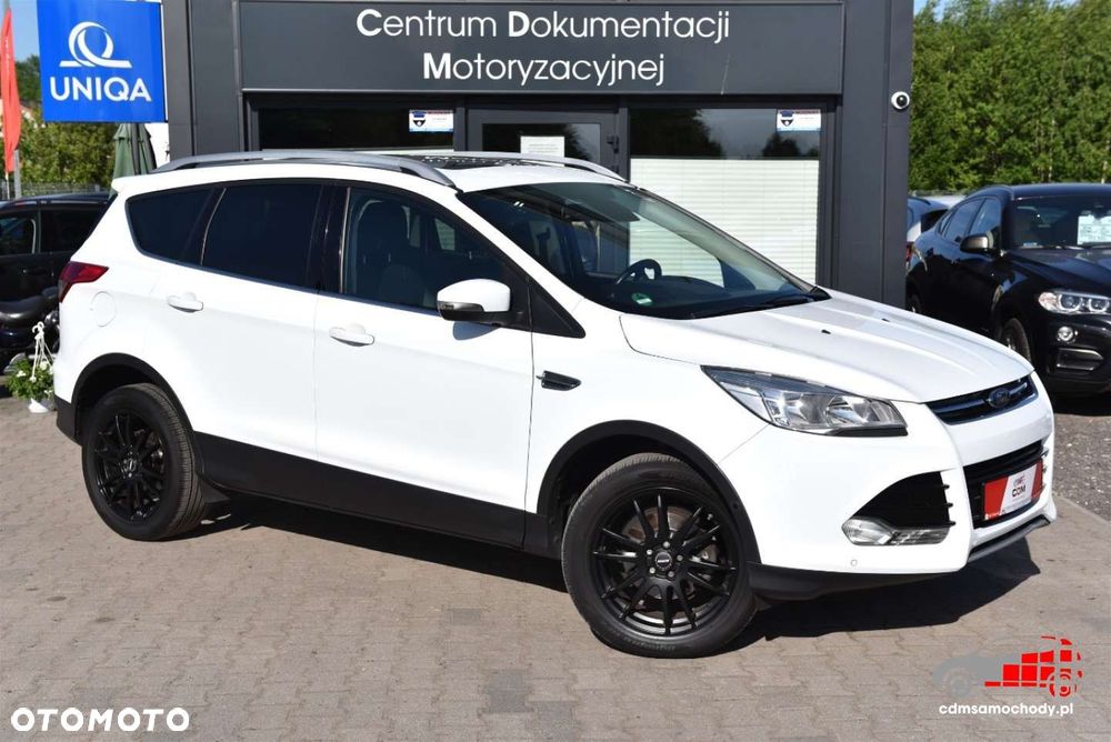 Ford Kuga 1.5 EcoBoost 2x4 Titanium - 4