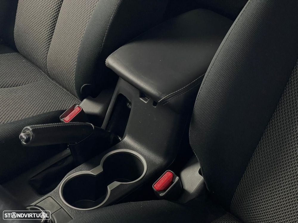 Mitsubishi L200 2.3 DI-D Strakar Space Cab Connect Edition 4WD - 27