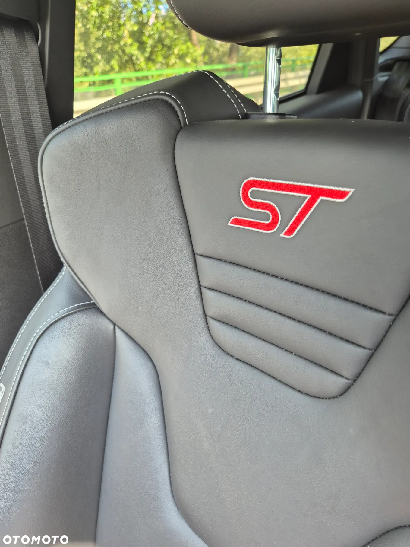 Ford Focus 2.0 EcoBoost ST mit Leder-Sport-Paket - 23