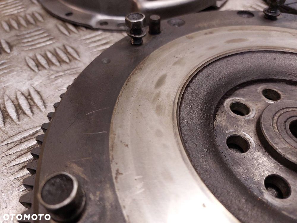 SPRZĘGŁO TARCZA DOCISK ŁOŻYSKO KOŁO ZAMACHOWE SUZUKI IGNIS II 1.3 16V - 2