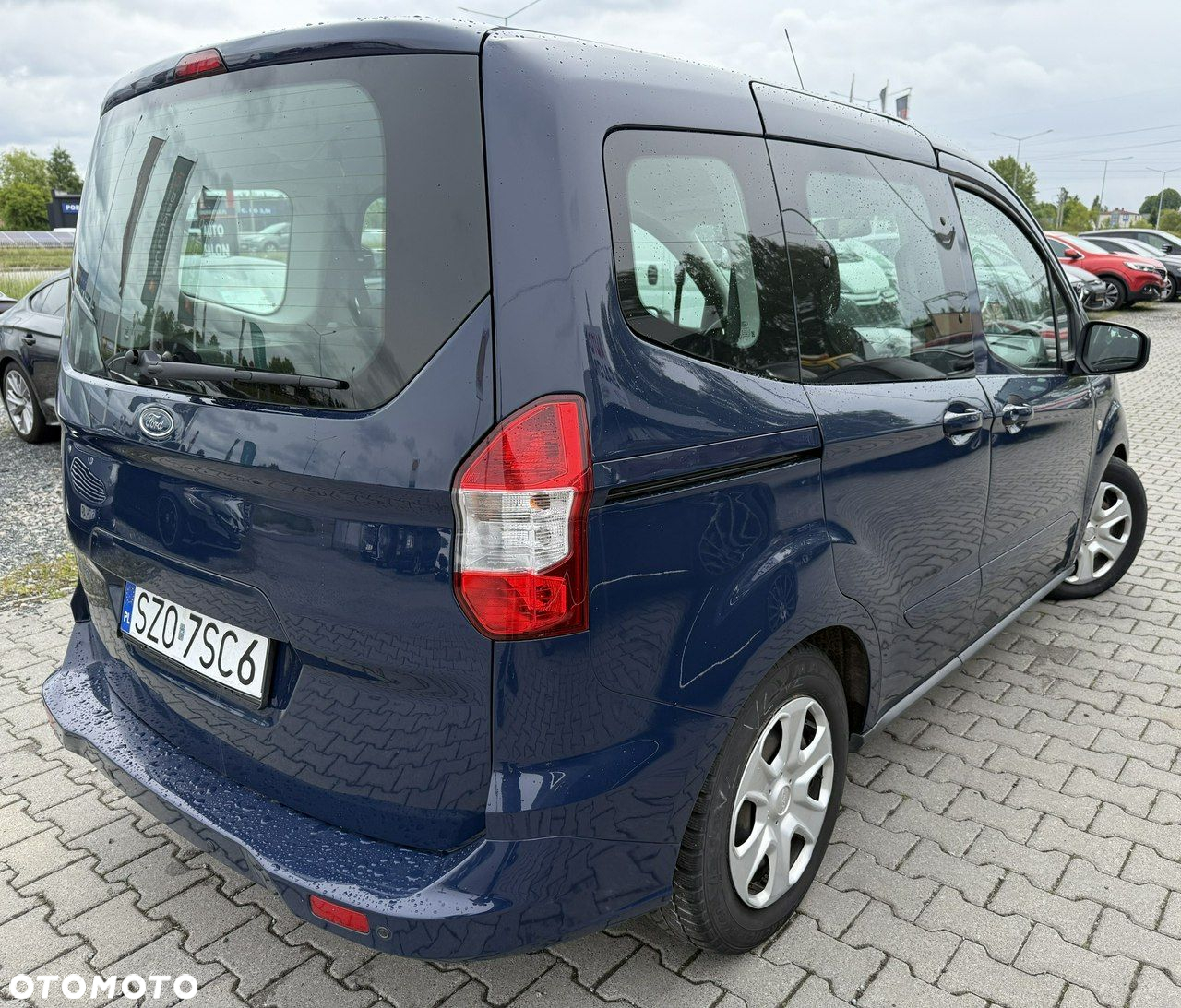 Ford Tourneo Courier - 4