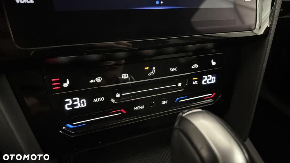 Volkswagen Passat Variant 2.0 TDI EVO Business DSG - 24