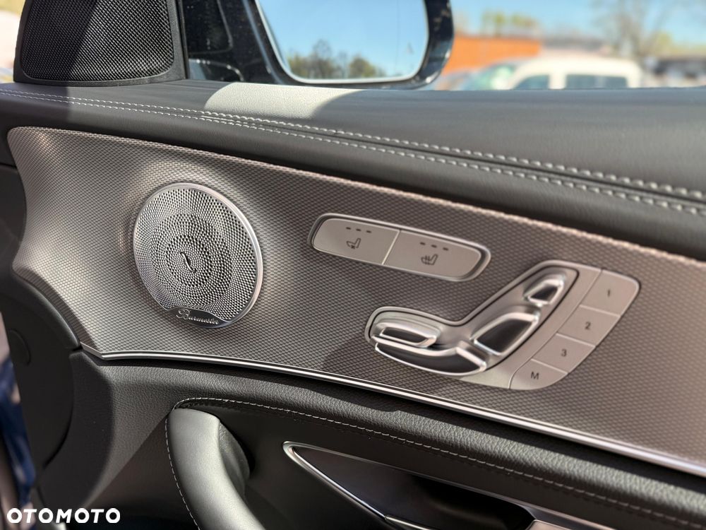 Mercedes-Benz Klasa E AMG 63 S 4Matic+ 9G-TRONIC - 25
