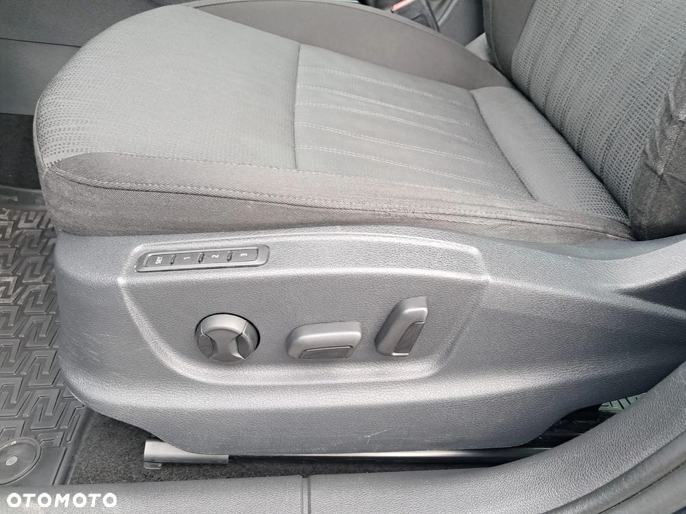 Skoda Octavia 2.0 TSI Style DSG - 19