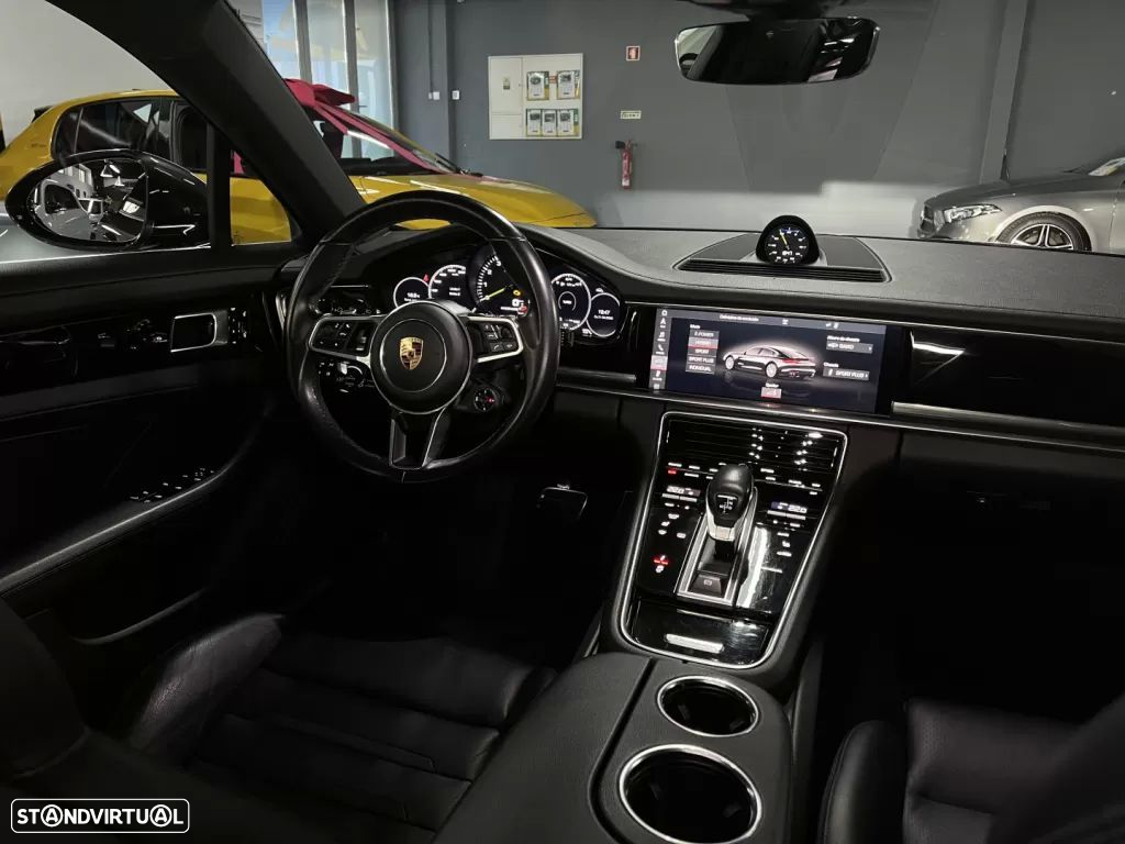 Porsche Panamera 4 E-Hybrid Executive - 28