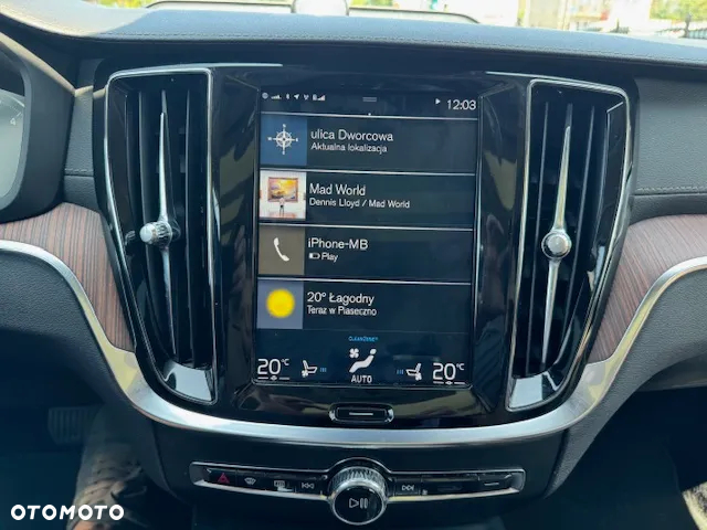 Volvo V60 Cross Country D4 AWD - 24