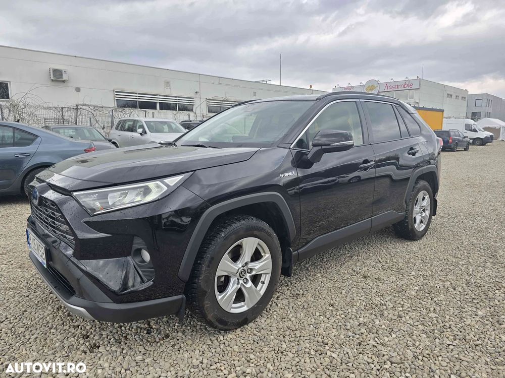 Toyota RAV4 - 6
