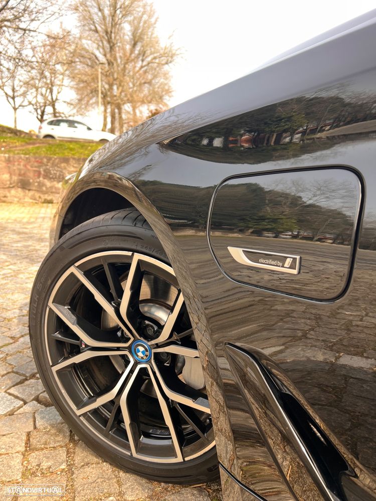 BMW 530 e Pack Desportivo M - 4