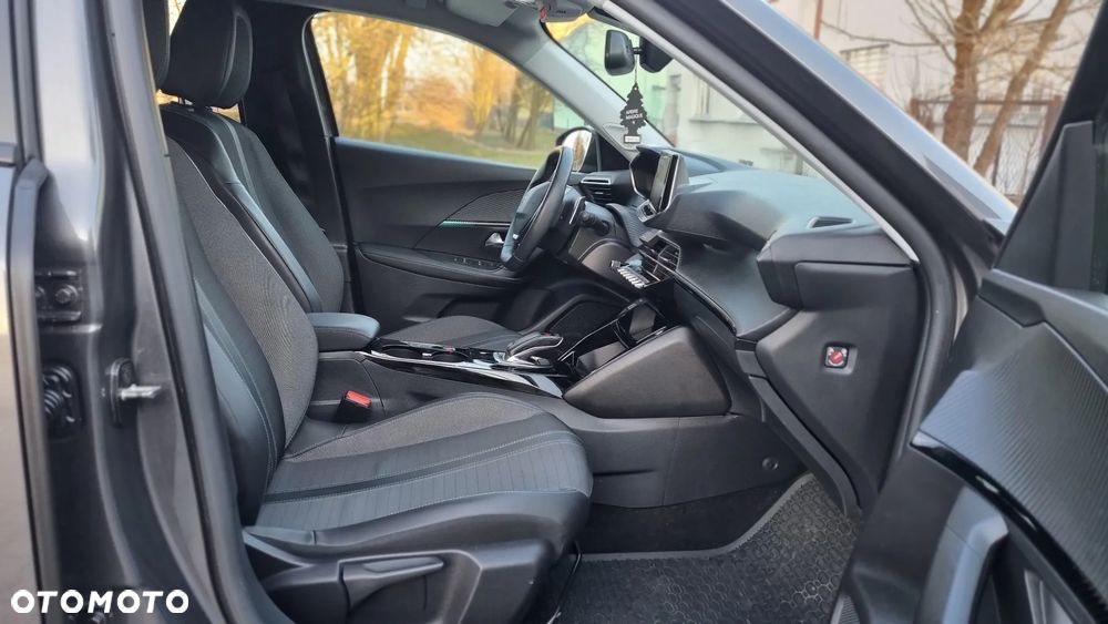 Peugeot 2008 1.5 BlueHDi Allure S&S EAT8 - 16