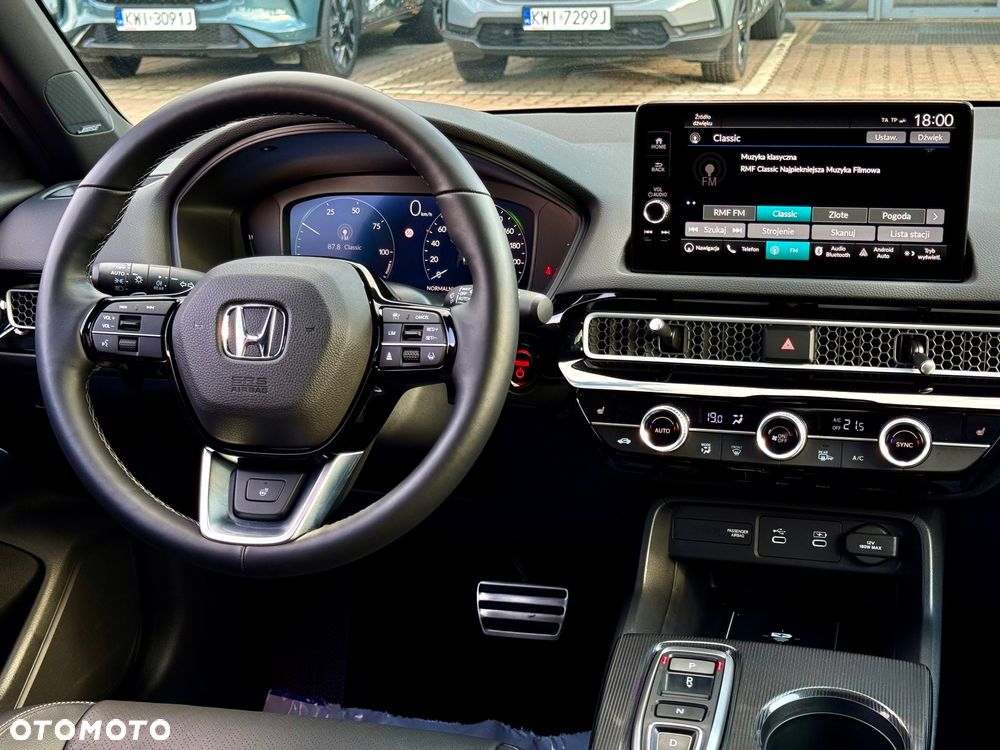 Honda Civic 2.0 i-MMD Advance BSI CVT - 12