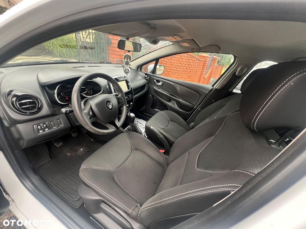 Renault Clio - 19