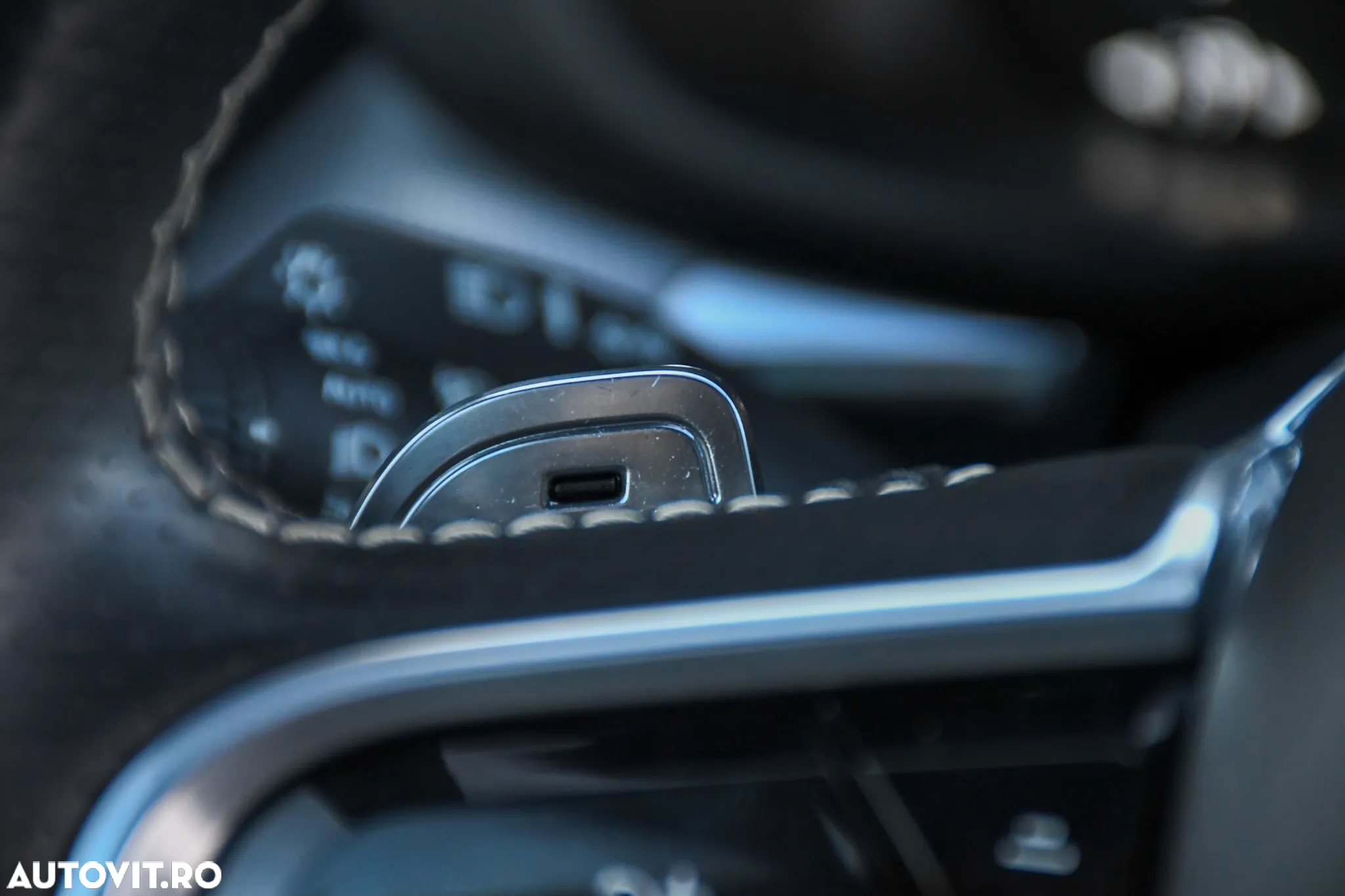 Volvo XC 60 T8 Twin Engine AWD Geartronic RDesign - 16