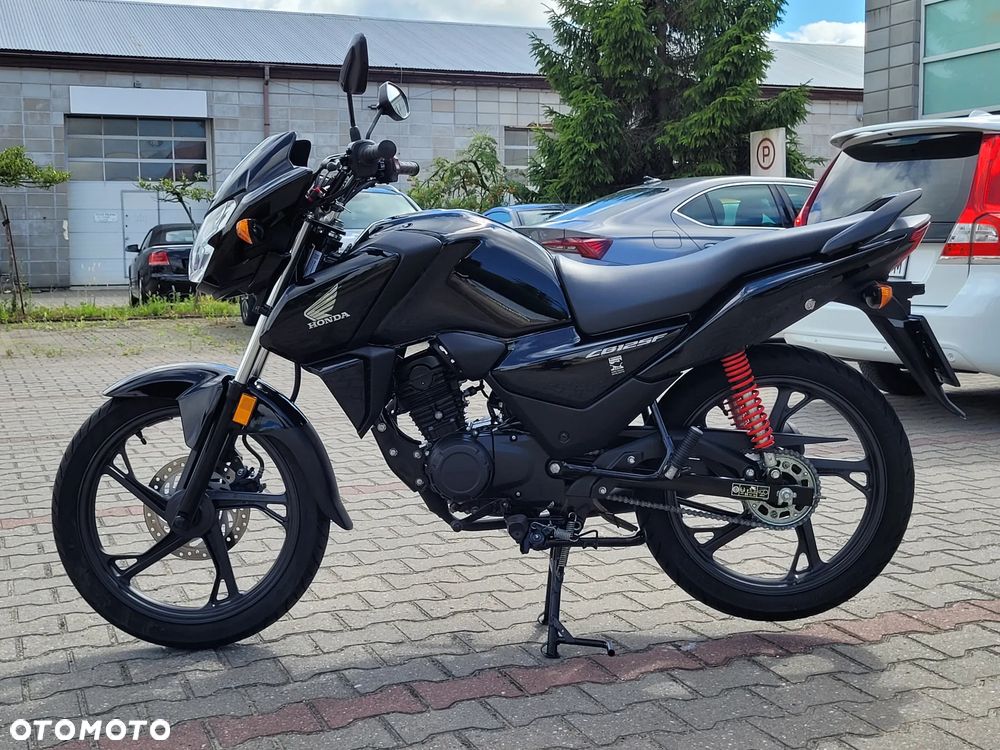 Honda CB - 12