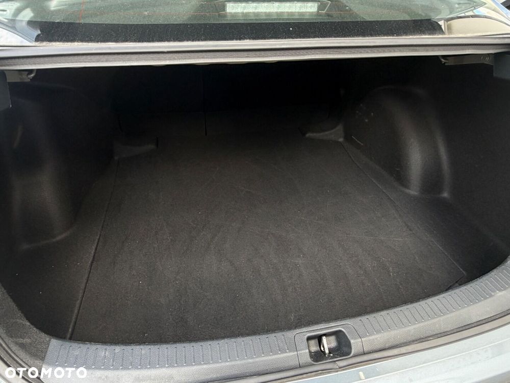 Toyota Corolla 1.8 Hybrid Comfort - 16