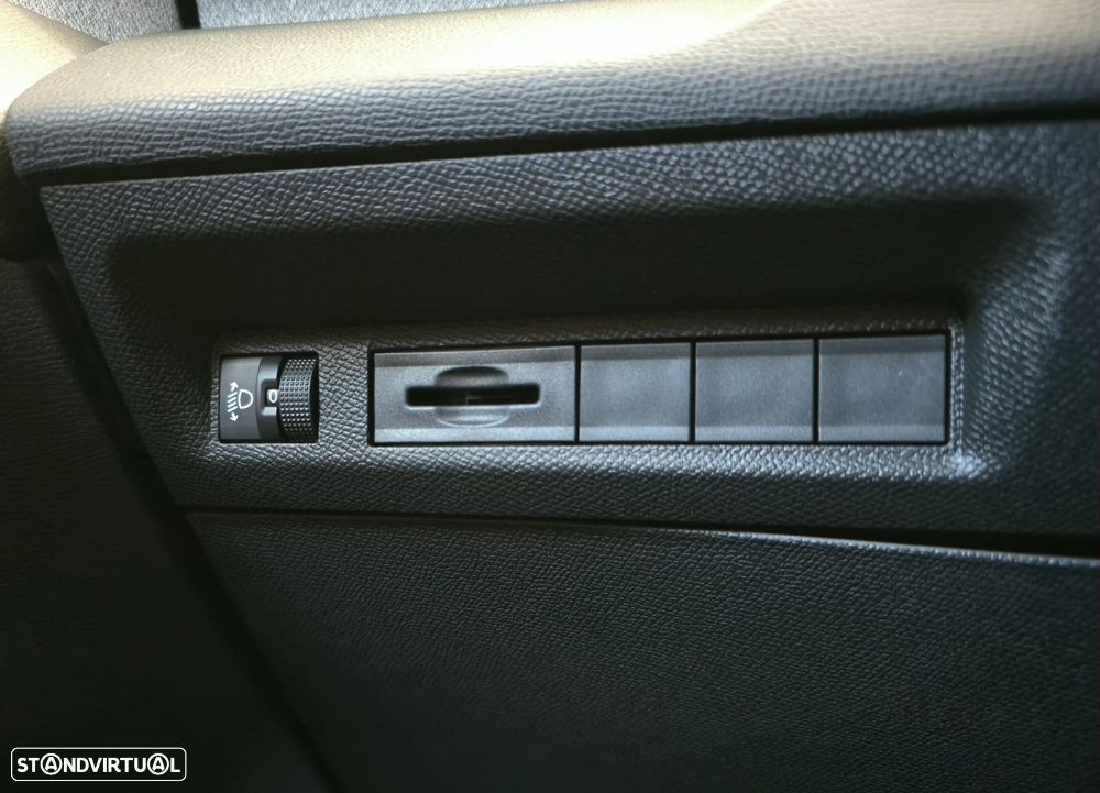 Peugeot 308 SW Hybrid 145e-DSC6 Allure - 13