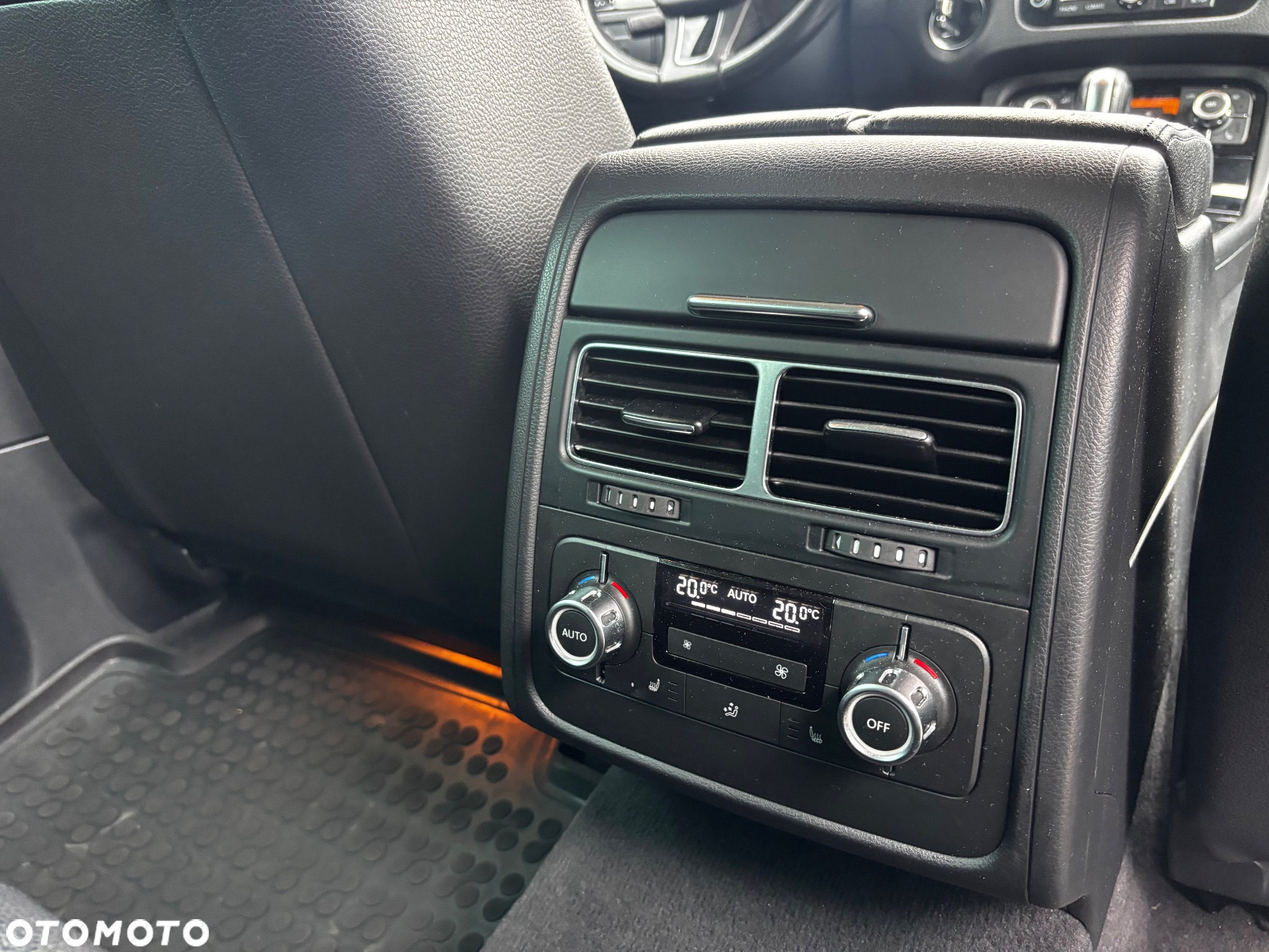Volkswagen Touareg - 8