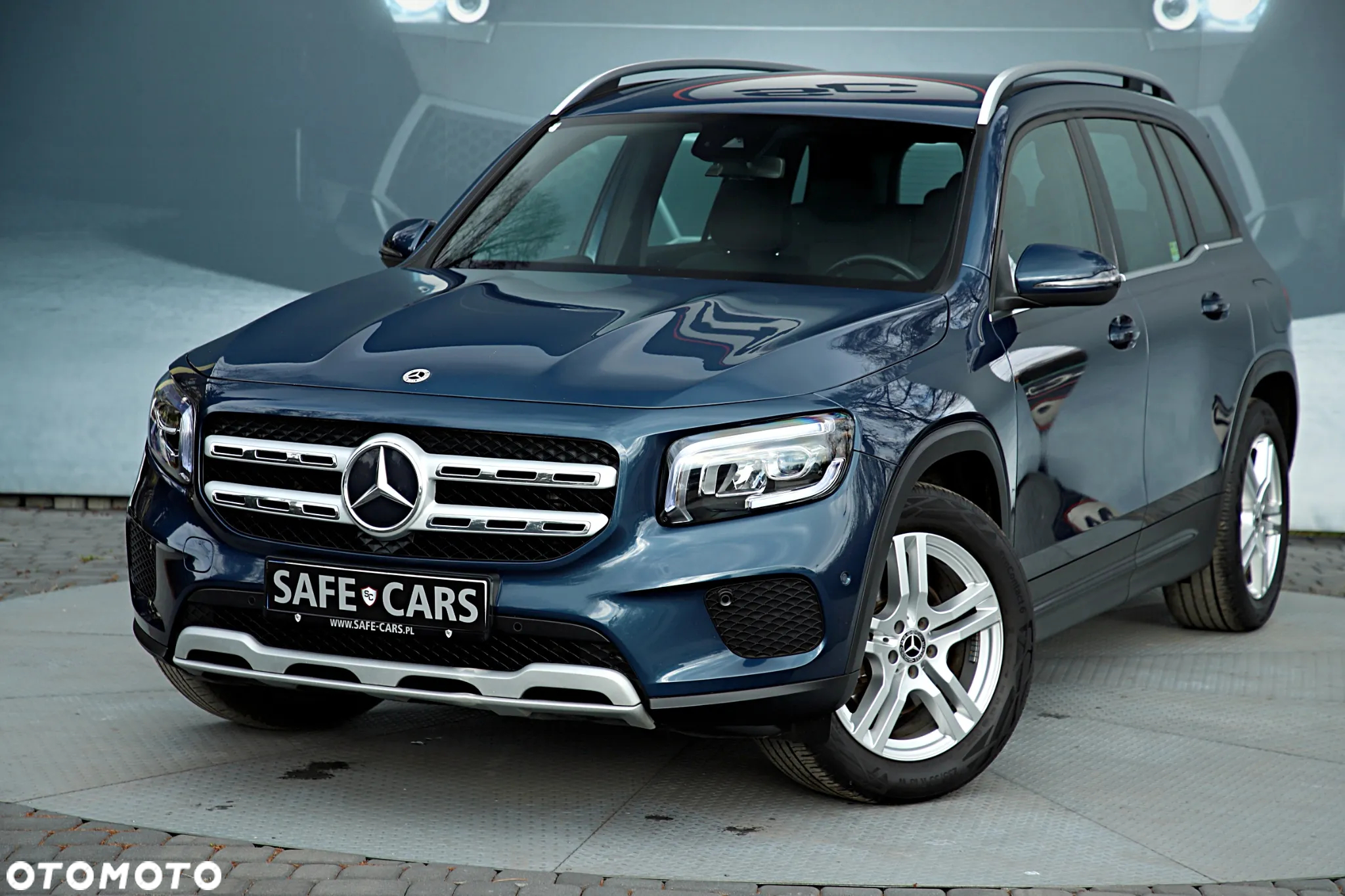 Mercedes-Benz GLB 200 7G-DCT - 3