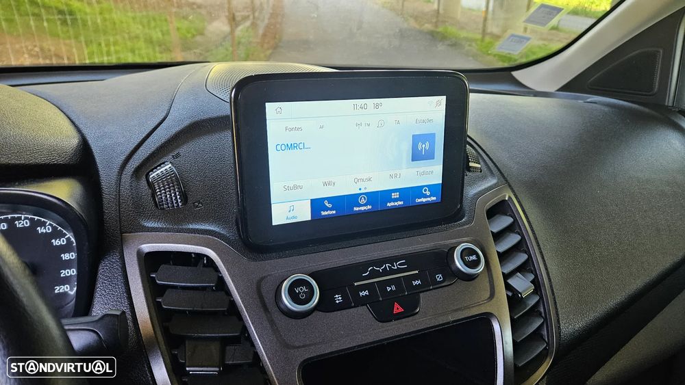 Ford Transit Connect Automática 3Lugares - 20