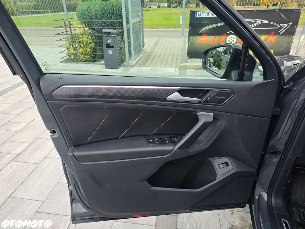 Volkswagen Tiguan 1.5 eTSI R-Line Plus DSG - 25