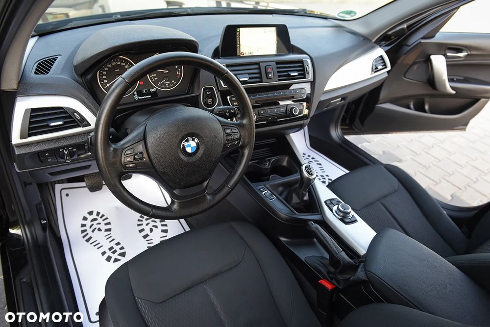 BMW Seria 1 116i - 28