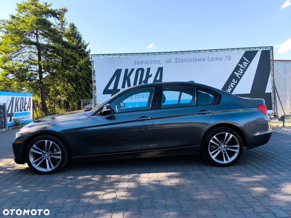 BMW Seria 3 335i xDrive Edition Sport - 7